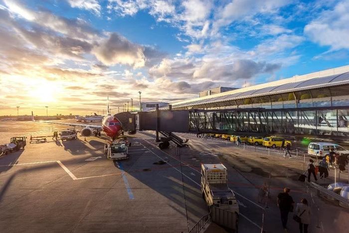 Mô hình “thành phố sân bay” (airport city) lấy dịch vụ vận chuyển hàng không làm trung tâm để hình thành và phát triển các trung tâm kinh tế đang được vận hành thành công.