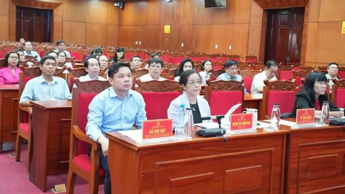 Các đại biểu dự chương trình phát động.