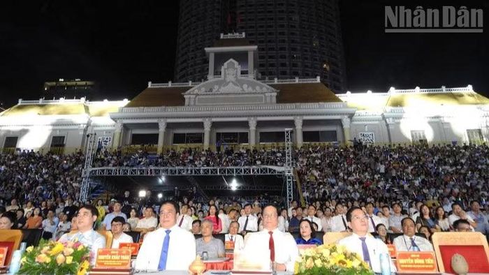 Các đại biểu dự Lễ khai mạc Festival Biển Khánh Hòa 2026.
