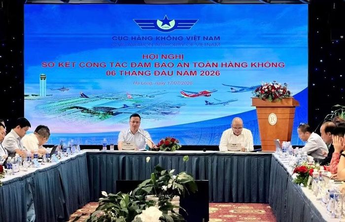 Đồng chí Uông Việt Dũng, Cục trưởng Hàng không Việt Nam, chủ trì hội nghị. (Nguồn ảnh: Cục Hàng không Việt Nam)