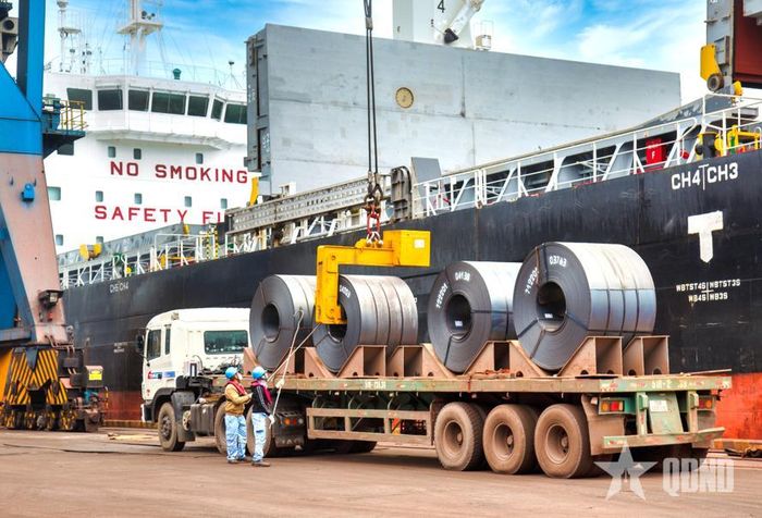 Công ty Cổ phần Tập đoàn Hòa Phát sản xuất, xuất khẩu thép HRC sang Mỹ và châu Âu, phục vụ các ngành công nghiệp trọng điểm. Ảnh: NGHI TRẦN