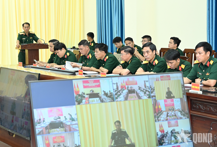 Đại biểu dự điểm cầu trung tâm.
