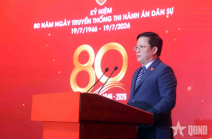 Thứ trưởng Bộ Tư pháp Mai Lương Khôi phát biểu. 