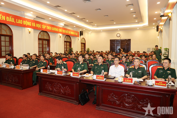 Các đại biểu dự hội nghị.