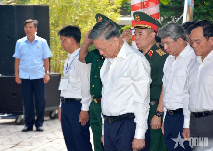 Tổng Bí thư, Chủ tịch nước Tô Lâm và đoàn đại biểu tưởng nhớ cố Tổng Bí thư Trần Phú.