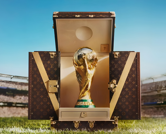 Chiếc rương đựng cúp vô địch World Cup 2026. Ảnh: Louis Vuitton