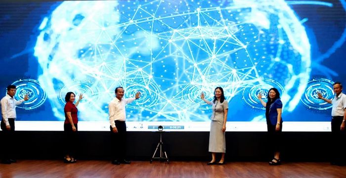 Các đại biểu phát động triển khai nhân rộng các mô hình "Dân vận khéo" tiêu biểu.