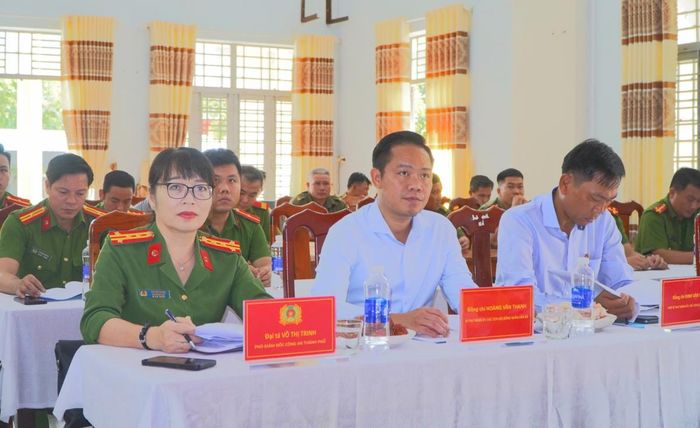 Các đại biểu tham dự hội nghị.