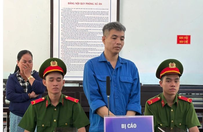 Đỗ Hữu Ái tại phiên tòa.