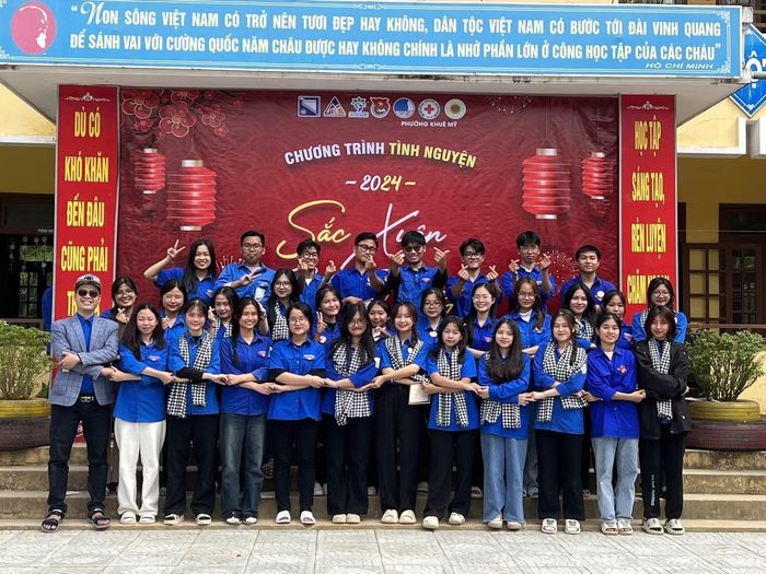 Tích cực trong các hoạt động Đoàn - Hội.