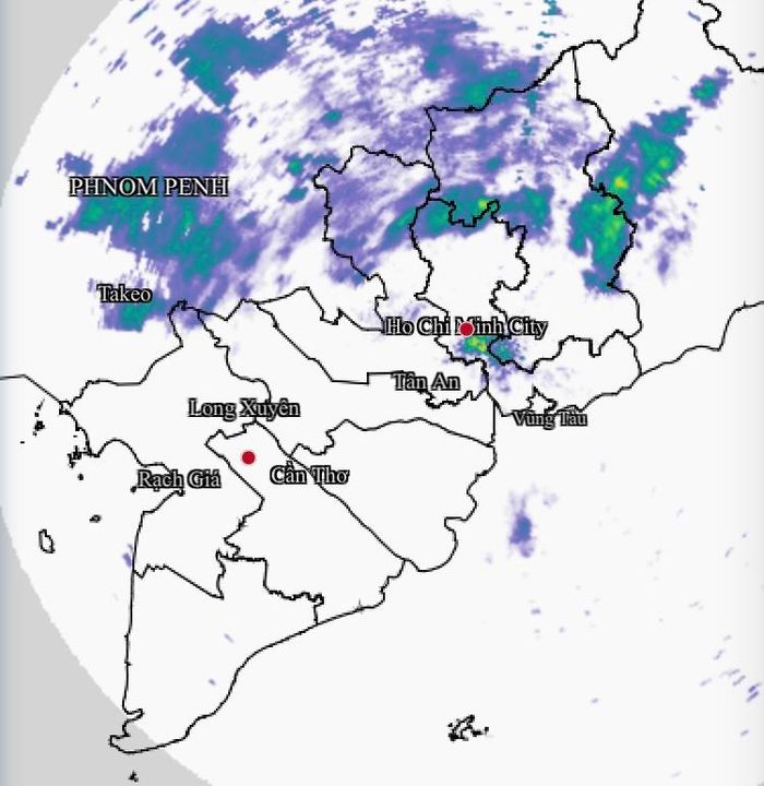 Ảnh radar thời tiết khu vực TPHCM và Nam bộ lúc 8 giờ ngày 17-7. Ảnh chụp lại màn hình quan sát mây vệ tinh của Cục Khí tượng - thủy văn