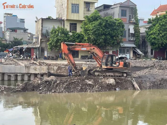 Dự án cải tạo tuyến hạ lưu sông Kim Ngưu nối sông Tô Lịch được khởi công vào cuối tháng 12/2025 trên địa bàn xã Đại Thanh (Hà Nội). Công trình có tổng mức đầu tư gần 681 tỷ đồng từ nguồn ngân sách thành phố.