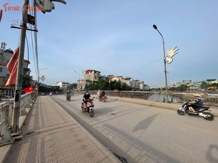 Tuyến cải tạo kéo dài gần 5,8 km, bắt đầu từ khu vực đập Quang, đi qua Quốc lộ 1A và kết nối với trạm bơm Yên Sở - đầu mối tiêu thoát nước quan trọng của Hà Nội.