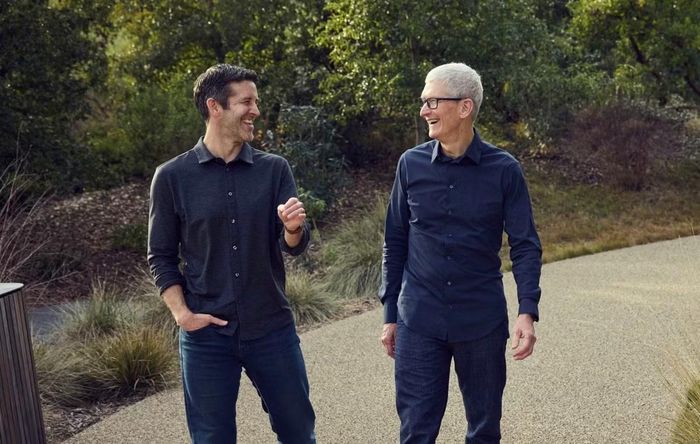Apple đặt cược vào năng lực quản trị và phát triển sản phẩm thay vì sức ảnh hưởng của CEO trên mạng xã hội.