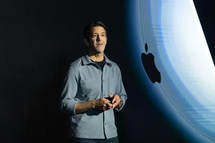John Ternus sẽ tiếp quản vị trí CEO Apple từ ngày 1/9/2026, kế nhiệm Tim Cook.