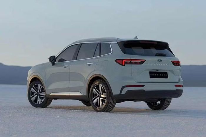 Động cơ của Ford Territory Platinum 2026 mới dự kiến cũng sẽ không thay đổi khi vẫn là loại 1.5L tăng áp, công suất 160 mã lực, mô-men xoắn 248 Nm, kết hợp hộp số tự động 7 cấp.