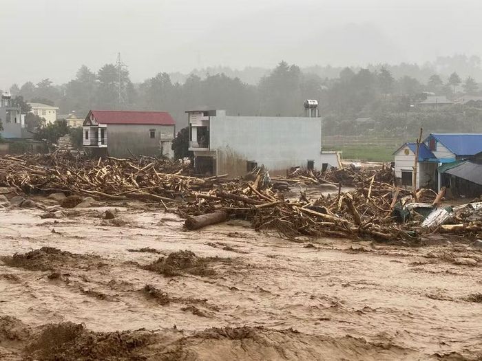Mưa lớn gây lũ quét tại bản Chít, xã Mường Than tỉnh Lai Châu.