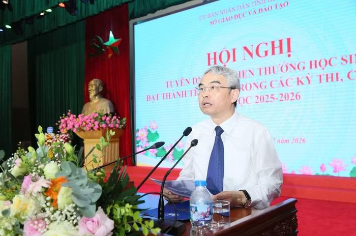 Giám đốc Sở GD&amp;ĐT tỉnh Hưng Yên Phạm Đồng Thụy phát biểu tại hội nghị.