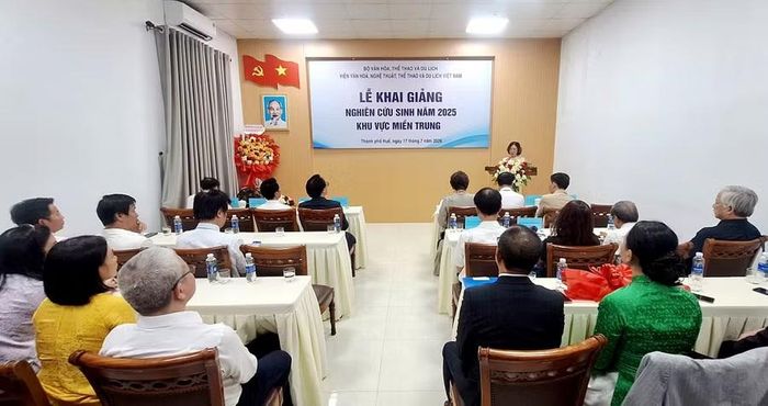 Có 9 học viên tham gia lớp nghiên cứu sinh khóa 31 với 2 ngành đào tạo tiến sĩ.