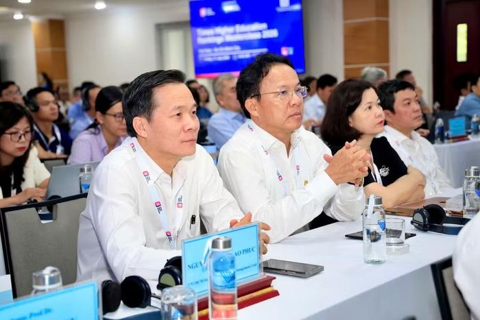  Dự hội thảo là đại diện lãnh đạo và cán bộ phụ trách dữ liệu, xếp hạng của nhiều trường đại học thuộc Đại học Quốc gia TPHCM, các địa phương TPHCM, Đà Nẵng, Đồng Tháp, Vĩnh Long và Cần Thơ. Ảnh: Lê Cúc. 