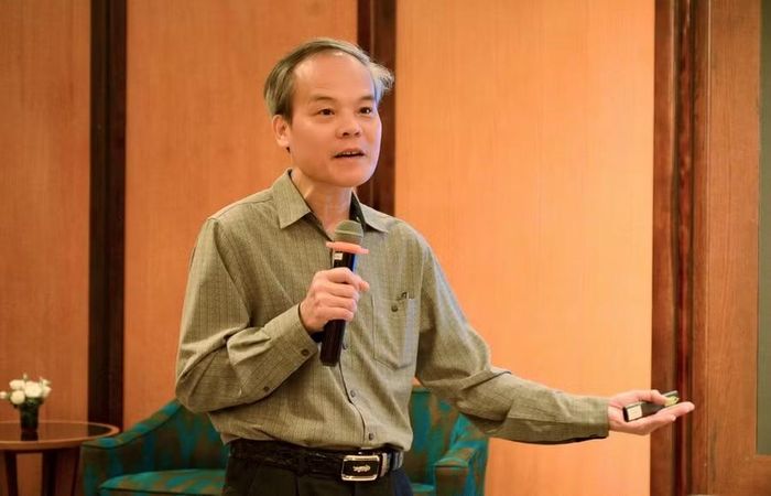 TS Nguyễn Quang Việt - chuyên gia về đảm bảo chất lượng và công nhận kỹ năng, báo cáo tại hội thảo.