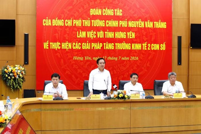 Bí thư Tỉnh ủy Hưng Yên Phạm Quang Ngọc phát biểu tại buổi làm việc.