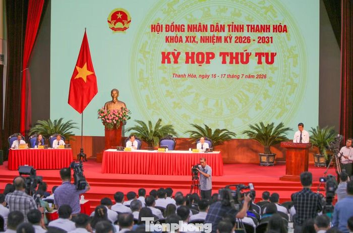 Toàn cảnh kỳ họp.