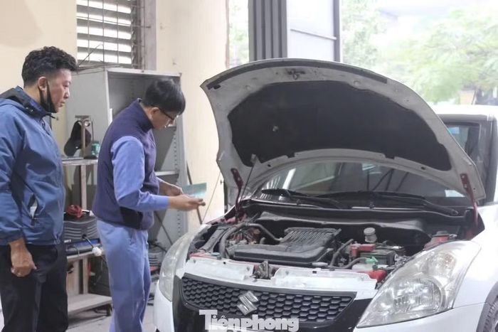 Từ nay, chủ xe có thể đưa ô tô đến bất kỳ trung tâm đăng kiểm nào trên toàn quốc để thực hiện kiểm định mà không cần đăng ký hoặc đặt lịch trước qua ứng dụng.