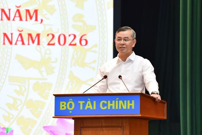 Bộ trưởng Tài chính Ngô Văn Tuấn.