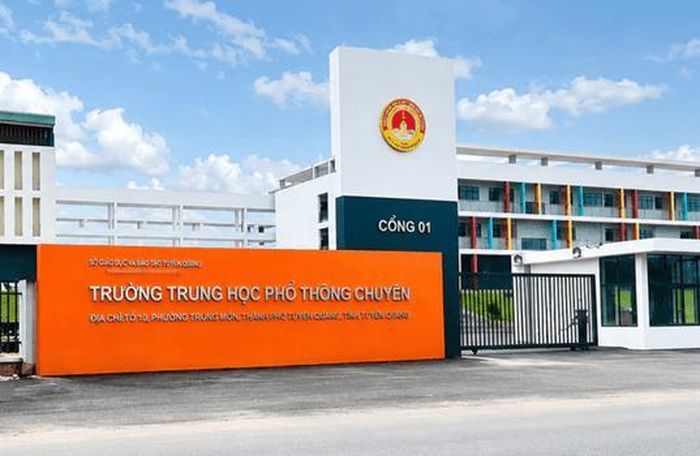 Trường THPT Chuyên Tuyên Quang, nơi xảy ra vụ án.