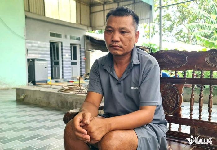 Anh Hùng bị bệnh suốt hơn 30 năm qua nên chẳng giúp gì được cho vợ, con. Ảnh: Lê Dương