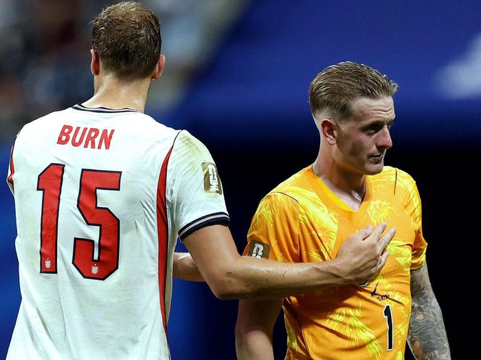 Pickford bắt rất hay nhưng Anh vẫn thua ngược Argentina. Ảnh: FA