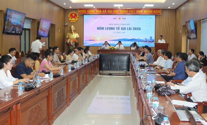 Quang cảnh buổi họp báo. Ảnh: Ngọc Minh