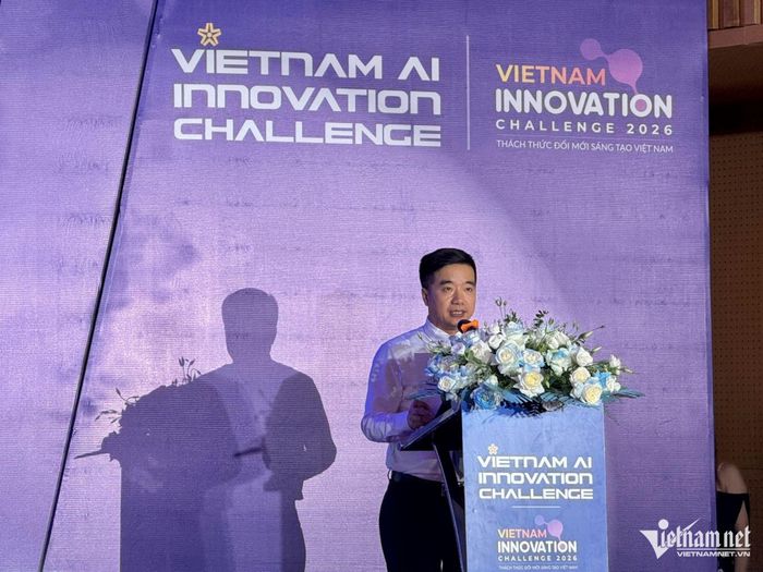 Ông Nguyễn Quyết Chiến, Tổng thư ký Liên hiệp các Hội Khoa học và Kỹ thuật Việt Nam (VUSTA) phát biểu tại lễ phát động Kỳ thi Olympic Trí tuệ nhân tạo Việt Nam ngày 17/7. Ảnh: Du Lam