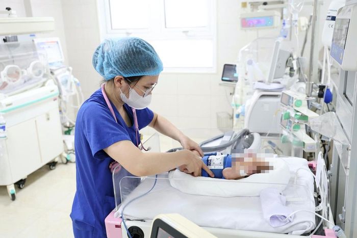 Bệnh nhi đã được cứu sống. Ảnh: BVCC