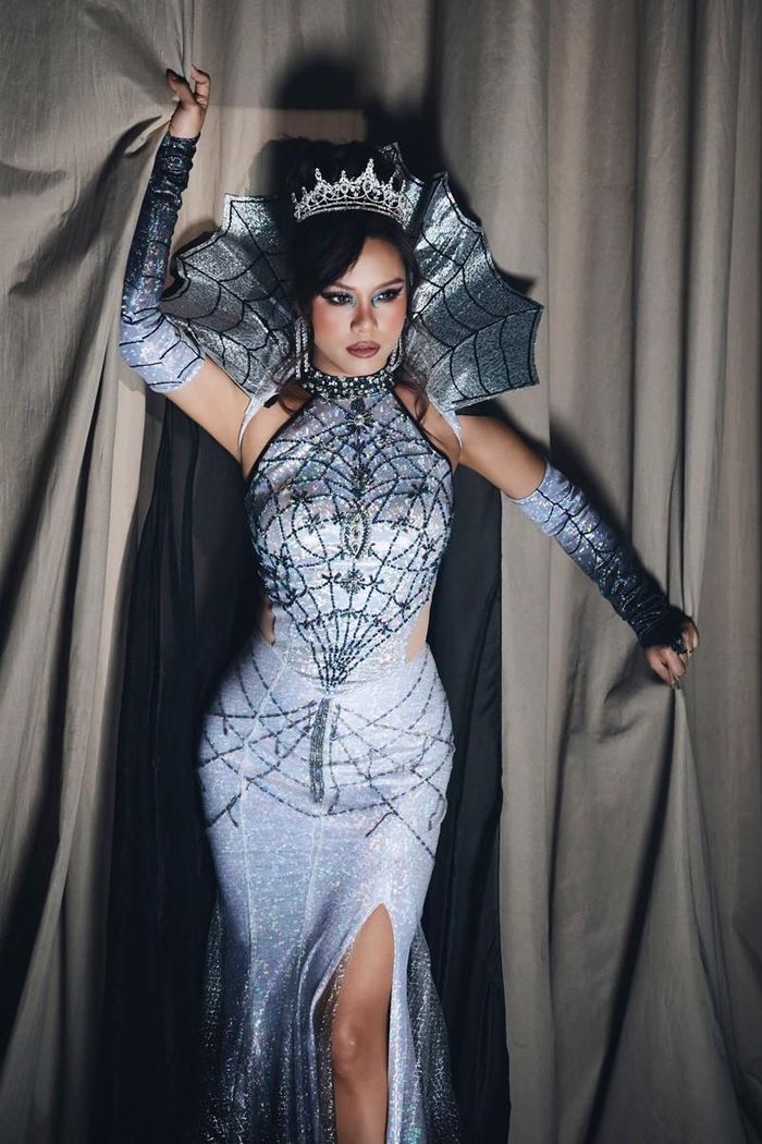 Ca sĩ Phương Vy lần đầu thử sức vai phản diện trong "Câu chuyện dưới tán cỏ", bày tỏ sự trân trọng với cơ hội mới mẻ này.