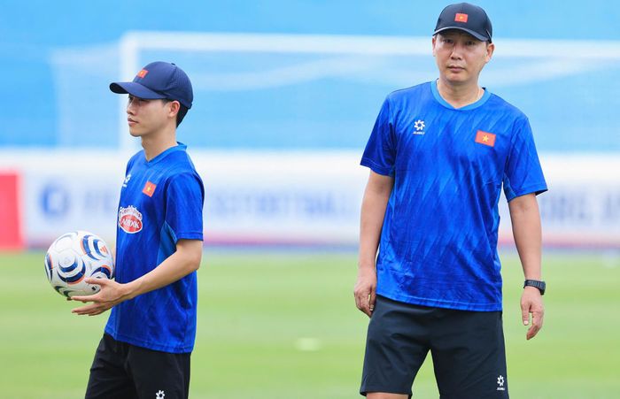 Trận tuyển Việt Nam vs Myanmar lăn bóng vào lúc 19h ngày 18/7 trên SVĐ Thái Nguyên.