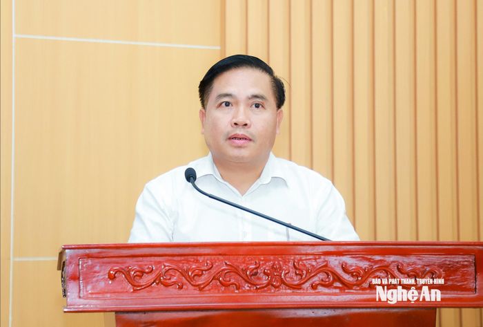 Đồng chí Trần Thanh Hải - Phó Bí thư Đảng ủy, Phó Giám đốc Sở Công Thương trình bày tham luận. Ảnh: Thành Duy