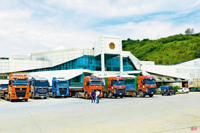 Nhà quốc môn sẽ được mở rộng từ 3 lên 4 làn xe mỗi chiều dành cho phương tiện xuất nhập cảnh.