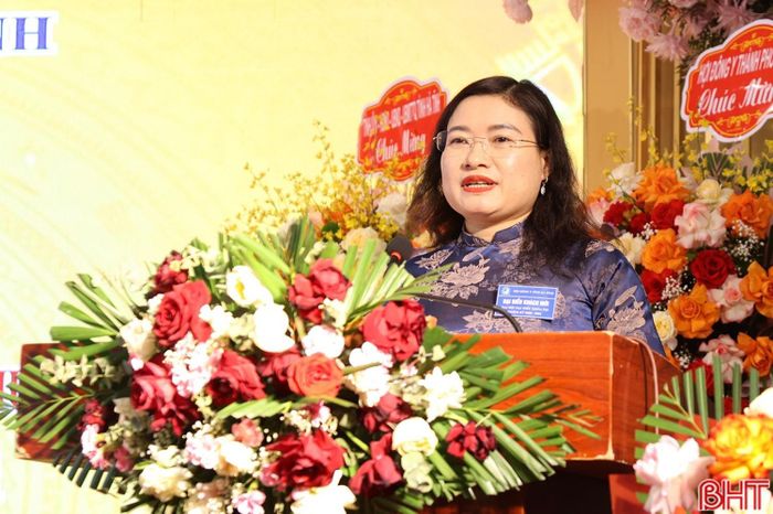 Phó Chủ tịch UBND tỉnh Nguyễn Thị Nguyệt đánh giá cao những kết quả mà Hội Đông y tỉnh Hà Tĩnh đã đạt được trong nhiệm kỳ vừa qua.