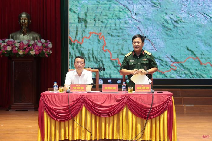 Đại tá Hoàng Xuân Đông - Ủy viên BTV Tỉnh ủy, Chỉ huy trưởng Bộ CHQS tỉnh, Phó Trưởng ban Tổ chức diễn tập khu vực phòng thủ tỉnh giải đáp một số nội dung liên quan tới công tác triển khai diễn tập khu vực phòng thủ tỉnh.