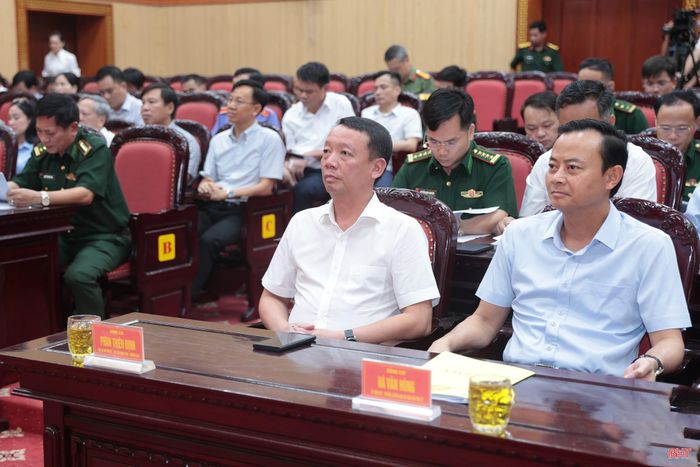 Các đại biểu tham dự hội nghị.