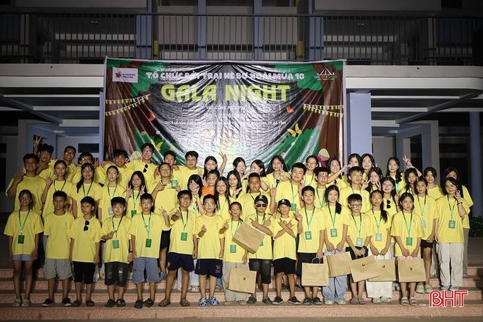Bằng nhiệt huyết, tinh thần trách nhiệm và khát vọng cống hiến, những học sinh THPT Hà Tĩnh đã cùng nhau viết nên một mùa hè ý nghĩa, nơi mỗi trải nghiệm đều trở thành hành trang quý giá trên hành trình lớn lên.
