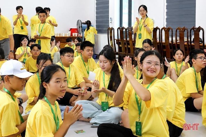 Tham gia trại hè Bơ Xoài, ngay từ những hoạt động đầu tiên, các trại viên đã được khuyến khích làm quen, kết nối và phối hợp cùng nhau.