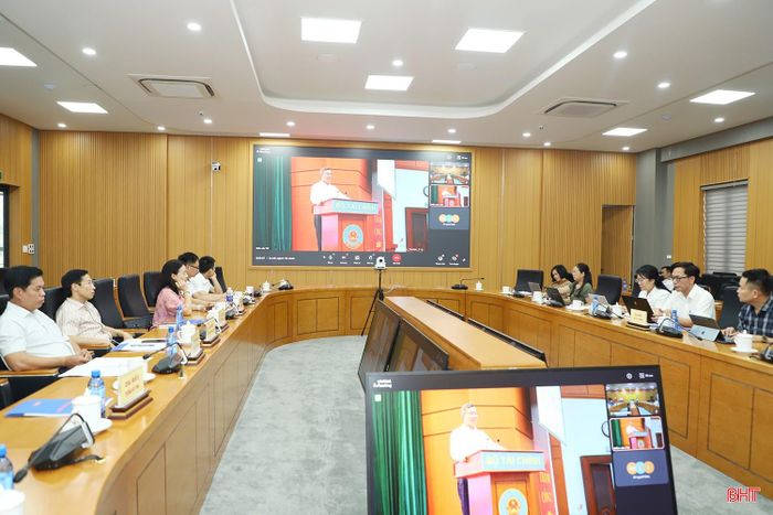 Đại biểu tại điểm cầu Hà Tĩnh.
