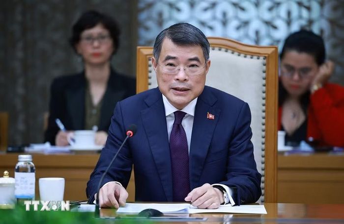 Thủ tướng Lê Minh Hưng phát biểu tại cuộc tiếp Bộ trưởng Ngoại giao Hy Lạp George Gerapetritis. (Ảnh: Dương Giang/TTXVN)