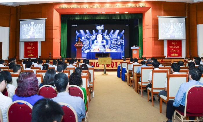Bộ trưởng Ngô Văn Tuấn chỉ đạo toàn ngành đẩy mạnh chuyển đổi số, xây dựng cơ sở dữ liệu đồng bộ, liên thông, kết nối và chia sẻ dùng chung. (Ảnh: BTC/Vietnam+)