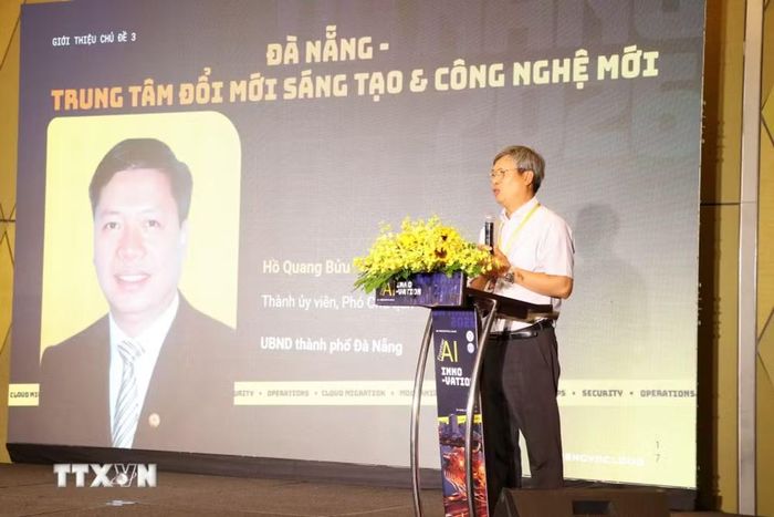 Phó Chủ tịch UBND thành phố Đà Nẵng Hồ Quang Bửu phát biểu tại Hội nghị Công nghệ cấp cao. (Ảnh: Khoa Chương/TTXVN)