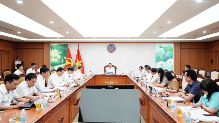 Quang cảnh cuộc họp.