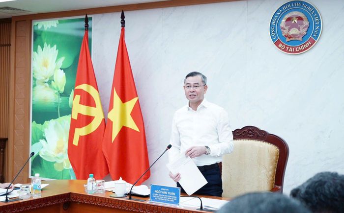 Bộ trưởng Ngô Văn Tuấn phát biểu tại cuộc họp.
